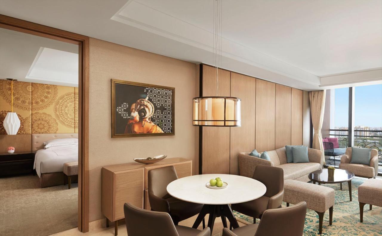 ホテル Taj Wellington Mews チェンナイ エクステリア 写真